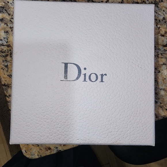 Authentic dior wallet - Picture 5 of 15
